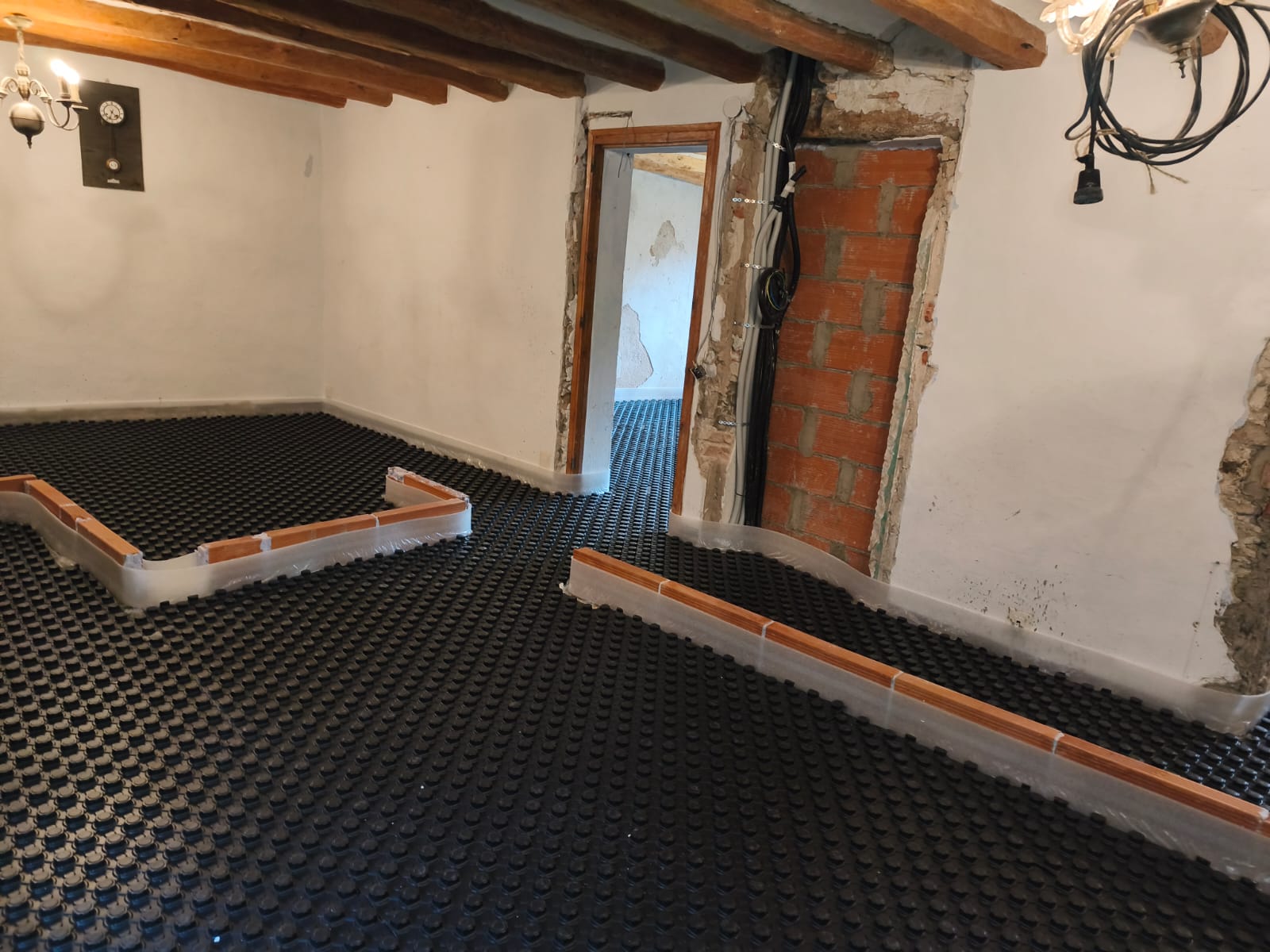 Underfloor Heating 12